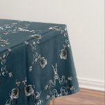 Toalha De Mesa Padrão de Rosa de prata para 16 anos<br><div class="desc">Silver Holloware é um presente tradicional de 16 anos de casamento, então eu projetei um padrão de prata floral inspirado na design de ovo Faberge, para um presente de tecido mesa para o casal. Ficarei muito feliz em design, algo especialmente para você, também, me mande mensagem e eu volto para...</div>