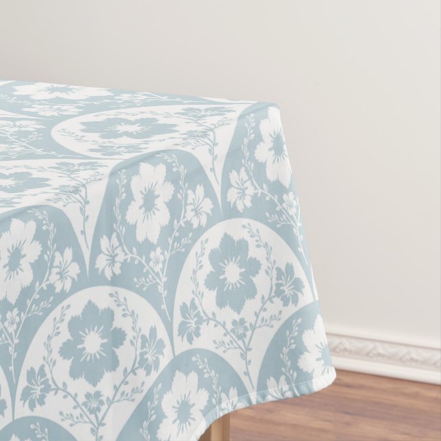 Toalha De Mesa Padrão Floral Japonês em Azul Suave e Branco (Posição Original)