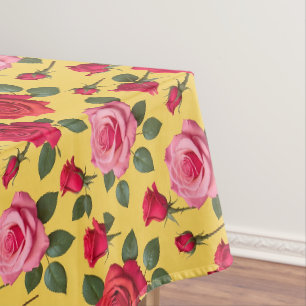Toalha De Mesa Rosas Rosa e Vermelhas Alegres em um Amarelo Ensol