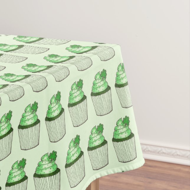Toalha De Mesa Rua de Cupcake de Bolo de Shamrock Verde. (Posição Original)