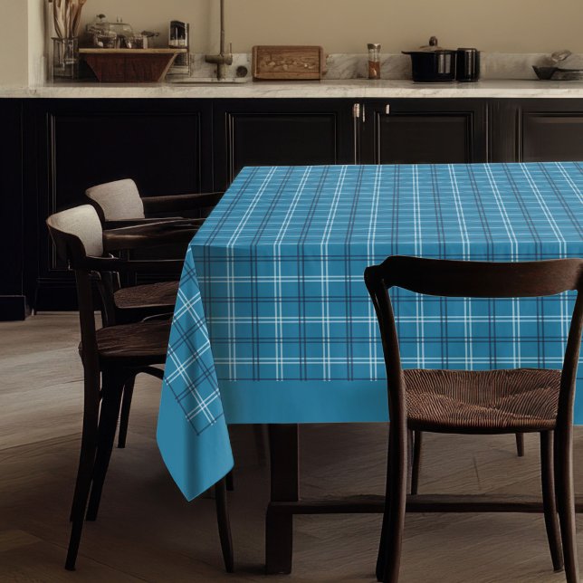 Toalha De Mesa Tablete de Xadrez de Tartan Tradicional em Azul Ma (Traditional Tartan Plaid Tablecloth in Navy and Blue Tones)