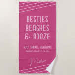 Toalha De Praia Amigas Cor-de-rosa Praias Bebidas Viagem de Garota<br><div class="desc">Toalha de Praia Cor-de-rosa Personalizada com citação divertida de Viagem de Garotas DIY como "Melhores Amigas Praias e Bebidas" - ou qualquer texto personalizado - com nome, local, ocasião e data personalizados com listras diagonais e uma fonte manuscrita casual e trendy. Altere as cores e as fontes para o que...</div>