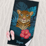 Toalha De Praia Arte Floral bonito de Leopardo-da-Selva | Azul | N<br><div class="desc">Esta bela toalha de praia apresenta um leopardo desenhado/pintado pela mão, com folhas da selva tropical em tons de azul, assim como uma flor de hibisco rosa brilhante, sobre um fundo de cor personalizado (mostrado em azul marinho). Um modelo de texto é incluído para facilitar a personalização. Moderno, bonito e...</div>
