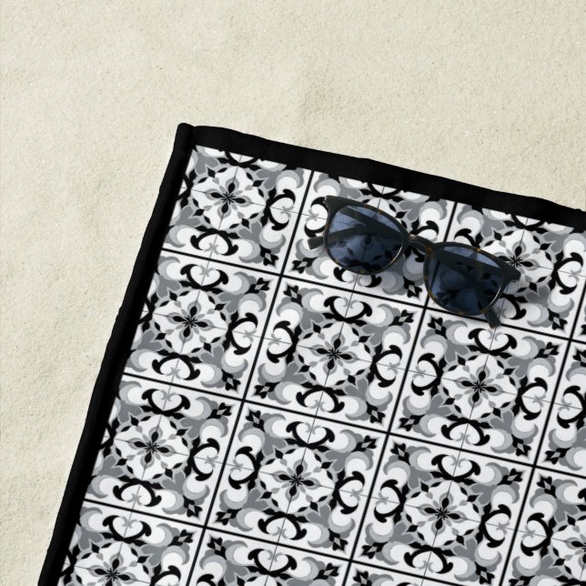 Toalha De Praia Azulejo Estilo Espanhol Preto e Branco (In Situ)