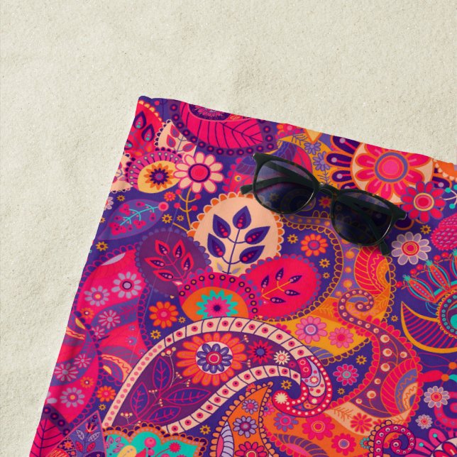 Toalha De Praia Blush Bloom: Padrão de Jardim Rosa Artístico (In Situ)