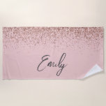 Toalha De Praia Brilho Rosa Cor-de-Rosa Dourado Feminino Monograma<br><div class="desc">Rosa Dourado - Toalha de Praia com Nome em Metal Brilhante e Lantejoulas Rosa. Isto faz o presente perfeito para os 16 anos,  casamento,  chá de noiva,  aniversário,  chá de bebê ou festa de despedida de solteira para alguém que ama luxo e estilos chiques.</div>