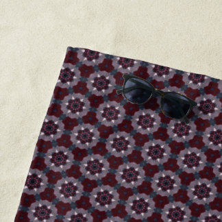 Toalha De Praia Burgundy & Gray Floral Painted Quilt