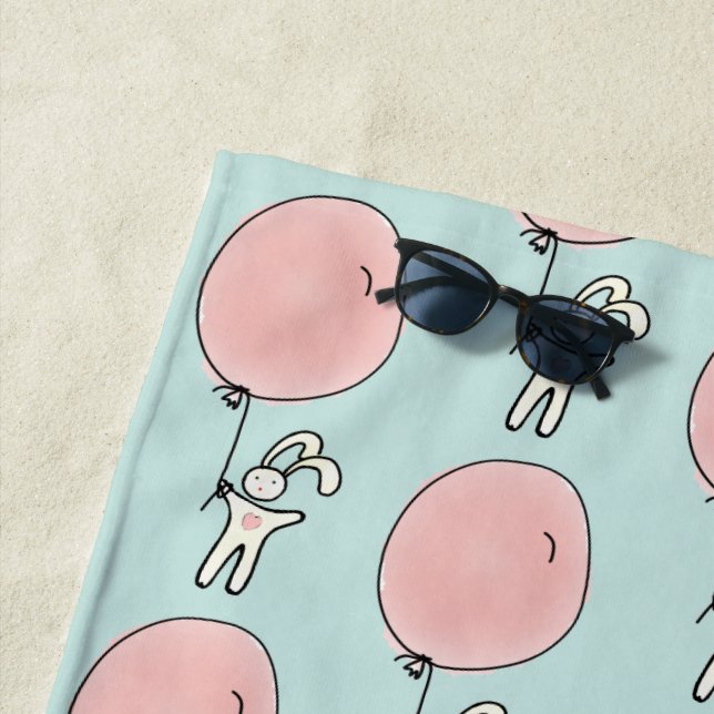 Toalha De Praia Coelhinho bonito segurando um balão (In Situ)