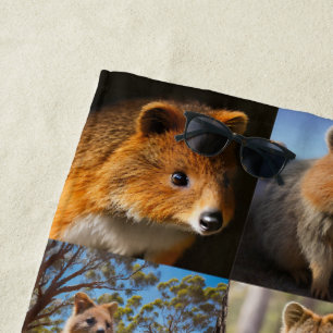 Toalha De Praia "Crônicas do Quokka: Uma Colagem de Fotos Comovent