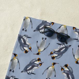 Toalha de praia da agitação do rei pinguim (azul