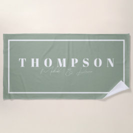 Toalha De Praia Elegante Verde Sage de Nome Personalizado