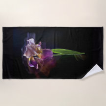 Flor de Íris Abstrata – Arte Floral Elegante