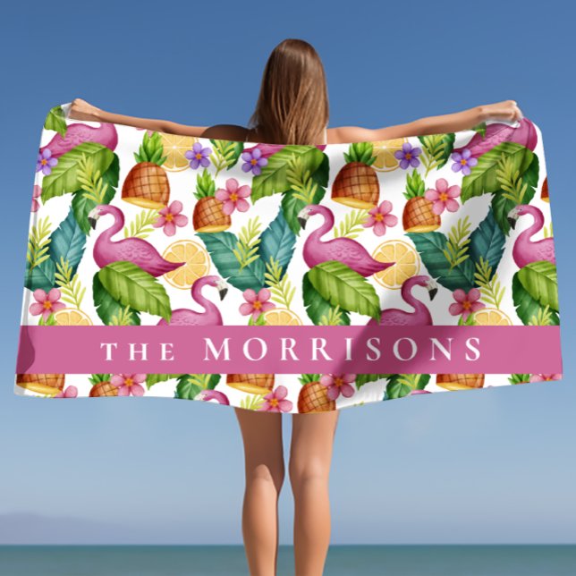 Toalha De Praia Flores Tropicais e Folhas Rosa Flamingo Personaliz (Tropical Flowers and Leaves Pink Flamingo Custom Beach Towel)