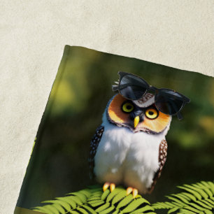 Toalha De Praia "Frieda the Screech Owl: A Nocturnal Beauty"