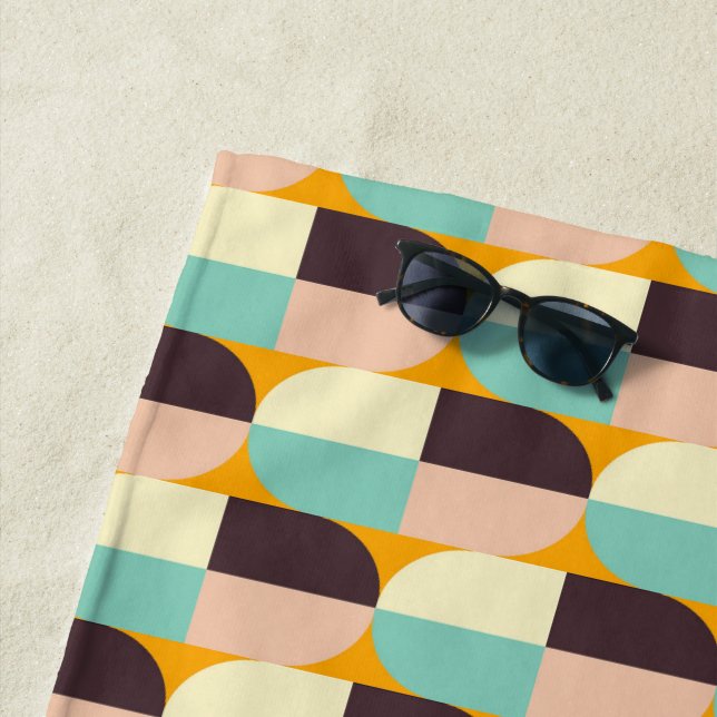 Toalha De Praia Geometric pattern with overlapping half-circles (In Situ)