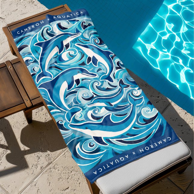 Toalha De Praia Golfinhos e Ondas Azuis Personalizáveis (dolphin beach towel by the pool)