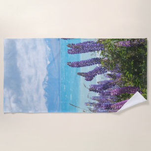 Toalha De Praia lavanda na margem do lago