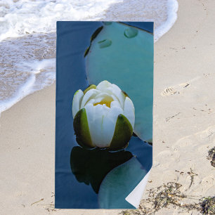 Toalha De Praia Lily branca no lago, fotografia da natureza
