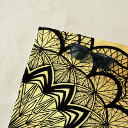 Toalha De Praia Mandala Preto em Fundo Dourado Suave