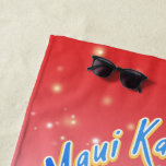 Toalha De Praia Maui Kalikimaka Pun Hawaiai Pineapple<br><div class="desc">Imagem natalícia com temática havaiana — um pequeno abacaxi com óculos escuros em um fundo verde-vermelho-verde-vermelho, com as palavras Maui Kalikimaka, um trocadilho na frase havaiana Mele Kalikimaka (Havaí para Feliz Natal). Entre em contato com os Padrões e pinturas de feriado para obter solicitações especiais. © Copyright 2019 P.D., Padrões...</div>