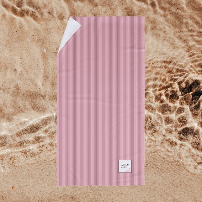 Toalha De Praia Monograma inicial de script de Rosa de faixa rosa (Criador carregado)