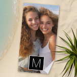 Toalha De Praia Monograma Personalizado de Colagem de Fotos Preto<br><div class="desc">Você pode usar fotos do Instagram para este design. Use três fotos quadradas para criar um presente exclusivo e pessoal. Ou você pode ficar com o filhote hipster e fazer uma moda.</div>