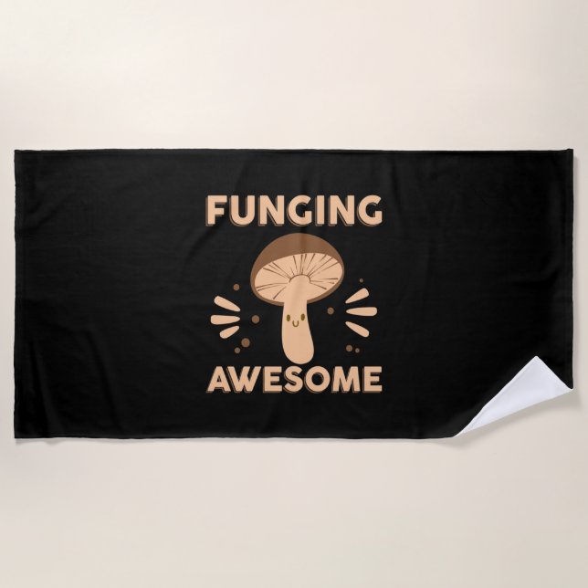 Toalha De Praia Mushroom Hunter Funginf Awesome (Frente)