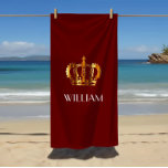 Toalha De Praia Na moda Royal Dourado Crown Name Red<br><div class="desc">Na moda Royal Dourado Crown Name Red Beach Towel. Personalize esta toalha vermelha da coroa na moda real de ouro com o seu nome.</div>