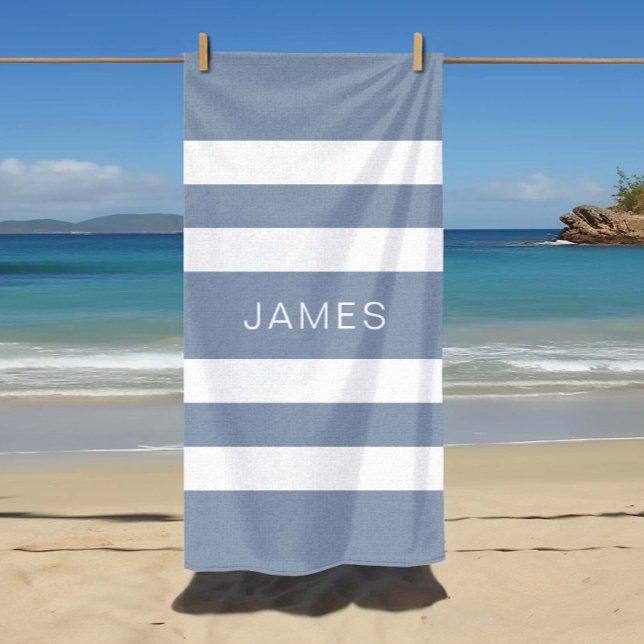 Toalha De Praia Nome Azul Moderno com Rasca (Modern Dusty Blue Striped Name Beach Towel)