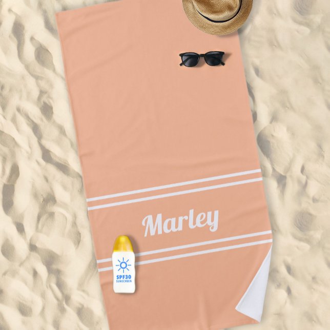 Toalha De Praia Nome Mínimo Moderno Monograma Script Trendy Peach (Modern Minimal Name Monogram Script Trendy Peach Beach Towel)