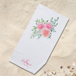 Toalha De Praia Nome Monograma Cor-de-Rosa<br><div class="desc">Esta bonito toalha de praia é decorada com um buquê de aquarelas de rosas e folhagem em tons de rosa,  coral e verde. Facilmente personalizável. Original Watercolor © Michele Davies.</div>