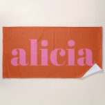 Toalha De Praia Nome Personalizado da Tipografia Moderna | Laranja<br><div class="desc">Nome Personalizado da Tipografia Moderna | Torre de praia cor-de-laranja rosa</div>