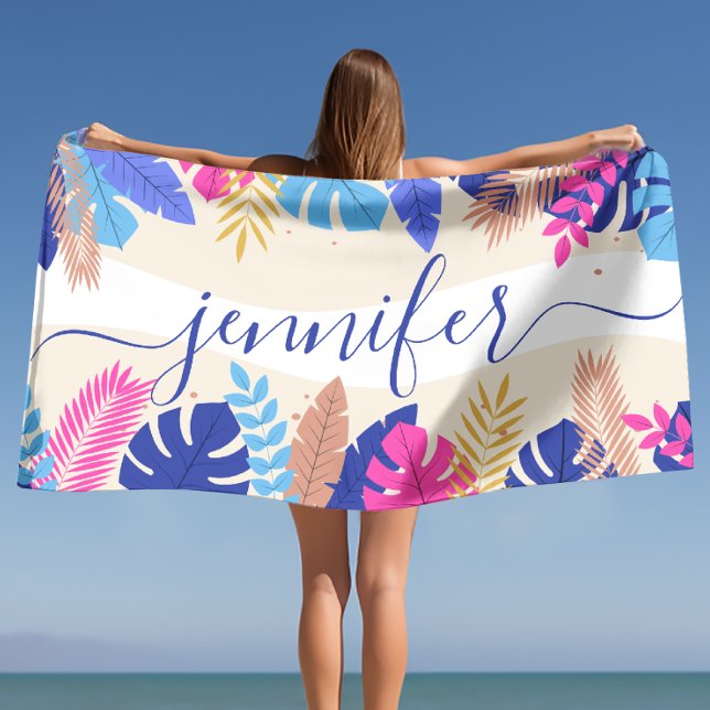 Toalha De Praia Nome Personalizado de Folhas Tropicais Minimizadas (Minimalist Bright Tropical Leaves Custom Name Beach Towel)