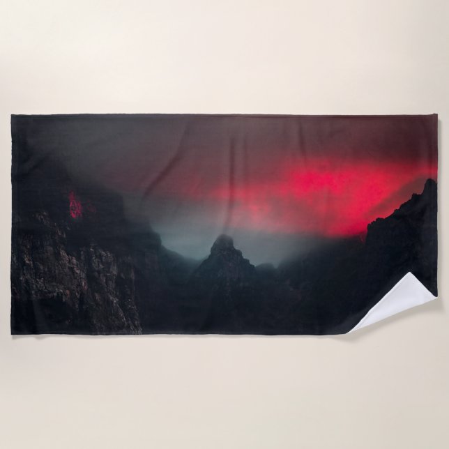 Toalha De Praia Nuvens a arder, nevoeiro e montanhas (Frente)