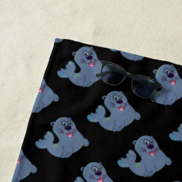 Toalha De Praia O Selo Do Tecido No Caractere Do Logotipo Zazzle M