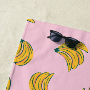 Toalha De Praia Padrão de Banana Pop de Arte Amarela em Fundo Rosa