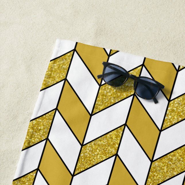 Toalha De Praia Padrão de Chevon de Herringbone Dourado Elegante (In Situ)
