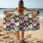 Toalha De Praia Padrão de Hexágono Moderno Simples de Colagem de F<br><div class="desc">Colagem de Fotografias Múltiplas O Hexágono Moderno Simples do Hexágono Honeycomb Pattern Personalizado Beach Towel apresenta uma colagem fotográfica das suas fotografias favoritas em forma de hexágono. Perfeito para presentes de aniversário, Natal, Dia de as mães, Dia de os pais, Avós, irmão, irmã, melhor amigo e muito mais. DICA DA...</div>
