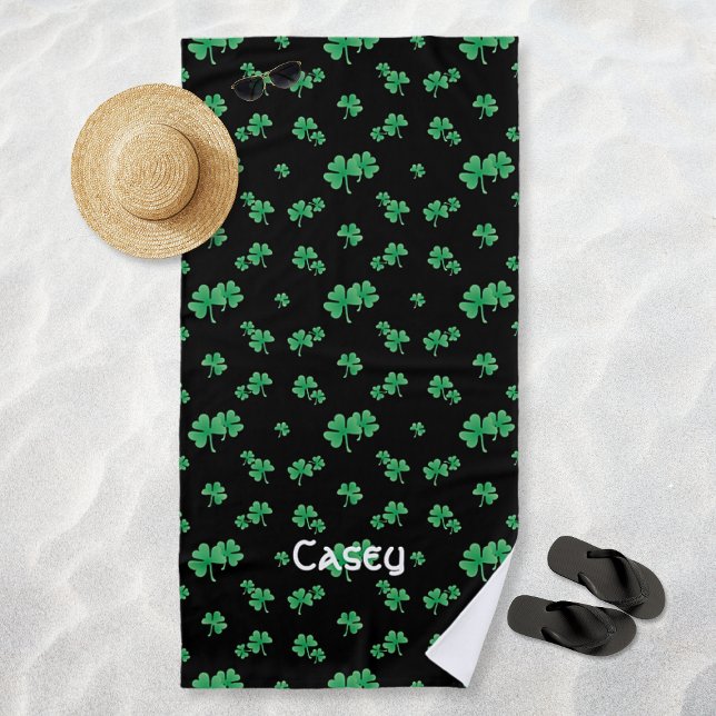 Toalha De Praia Padrão de Shamrock Irlandês Personalizado (Irish Shamrock Pattern Personalized Beach Towel)