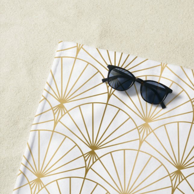 Toalha De Praia Padrão Dourado e branco Art Deco 2 (In Situ)