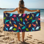 Toalha De Praia Padrão Moderno Bonito e Divertido De Dinossauros<br><div class="desc">Este design moderno apresenta um lindo e colorido padrão de dinossauros #toalhas #beachtowels #natação #natação #feriado #esporte #ao ar livre #design #estilo #na moda #moda #moda #tendências #legal #dom #presentes #crianças #bedroom #boysbedroom #boys #girl #dinossauro #bonitinho #pré-histórico #sequestrador</div>