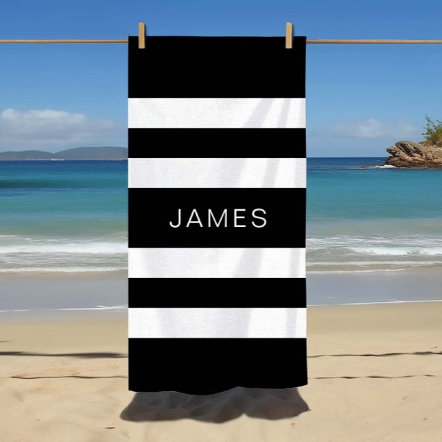 Toalha De Praia Padrão Moderno de Stripes Negra e Branca (Modern Black And White Stripes Pattern Beach Towel)