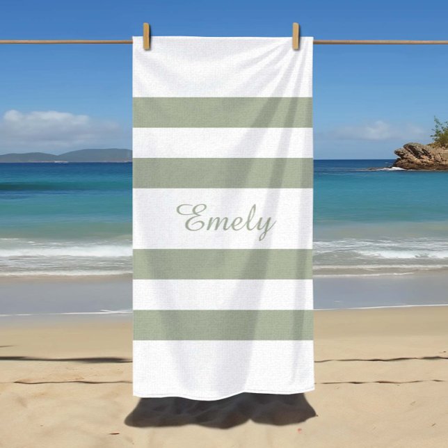 Toalha De Praia Padrão Verde de Sage Moderno (Modern Sage Green Striped Pattern Beach Towel)