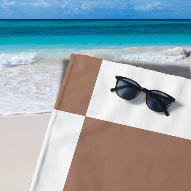 Toalha De Praia Padrão verificado em branco e Mocha Mousse (Criador carregado)
