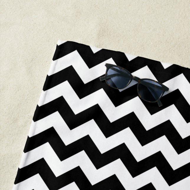 Toalha De Praia Padrão Zigzag preto e branco, padrão Chevron (In Situ)