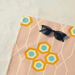 Toalha De Praia Peach background hexagonal floral pattern 