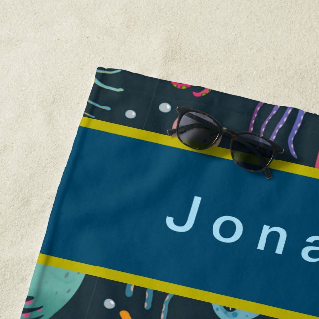 Toalha De Praia Personalizar sob o fundo marinho do fundo escuro d (In Situ)