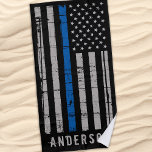 Toalha De Praia Polícia de Linha Azul Fino Personalizada<br><div class="desc">Thin Blue Line Beach Towel - Bandeira americana em cores da Polícia, design angustiado. Personalize com a família da polícia ou o nome dos oficiais. Esta toalha de praia da polícia personalizada é perfeita para as famílias da polícia e polícias e para todos aqueles que as apoiam. COPYRIGHT © 2020...</div>