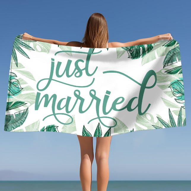 Toalha De Praia Presentes de casamento, Presentes de recém-casados (Wedding gifts, Newlywed gifts, Just Married Beach Towel)