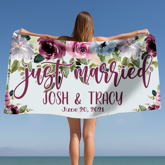 Toalha De Praia Recém-Casados Noiva e Noivo Casamento Personalizad (Just Married Bride and Groom Custom Wedding Beach Towel)